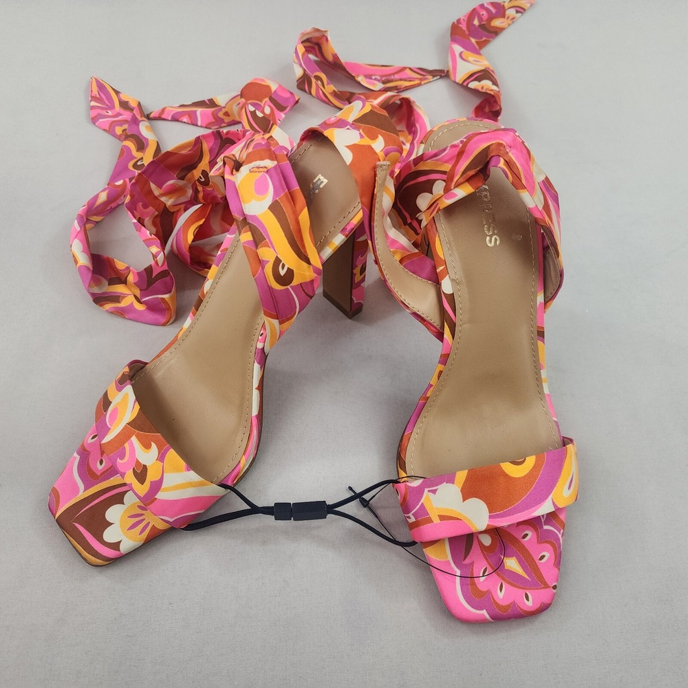 Express Womens Pink Floral Lace Up Block Heels Square Toe Sandals Size 7 400274